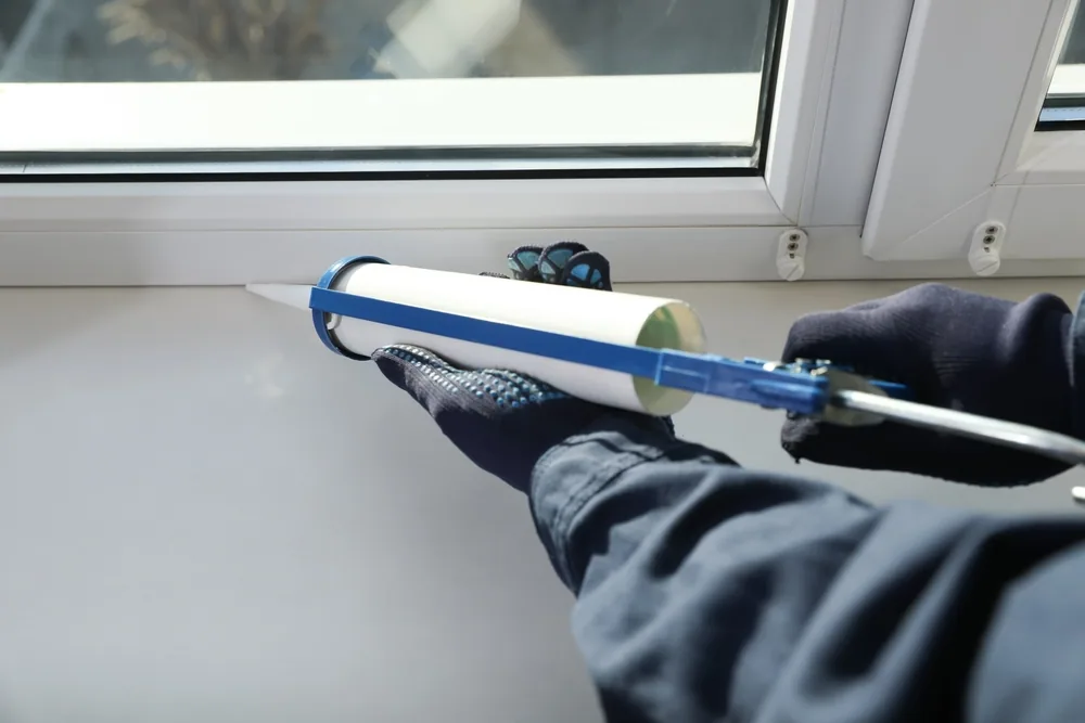 How to Caulk Windows Inside: 4 Easy Steps