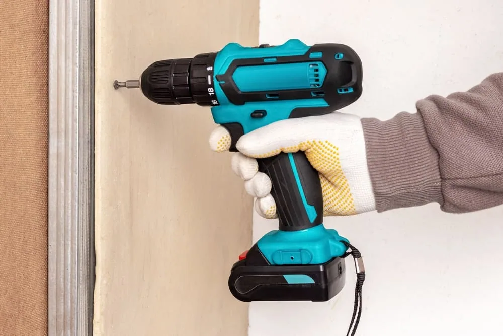 Drywall Nails Vs. Screws: 4 Key Differences