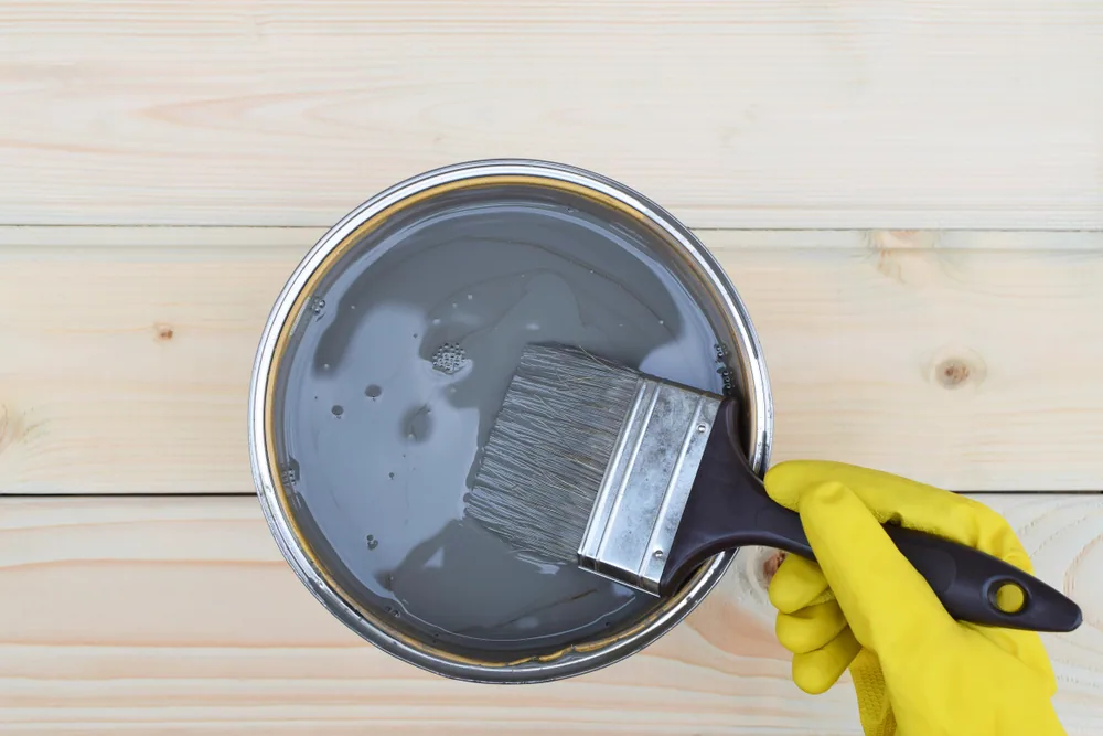 How To Get Oil-Based Paint Out Of Your Hair: 4 Ways